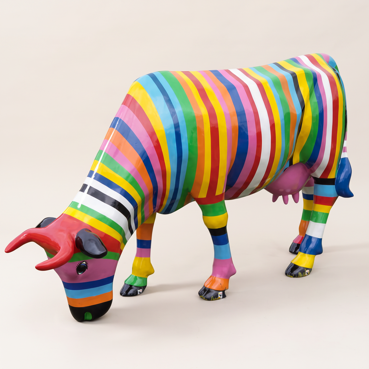 Vache en résine Kuhtag — Multicolor, grandeur nature — photo studio