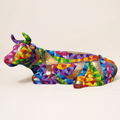 Vache en résine Kuhtag — Banc mosaïque — photo studio