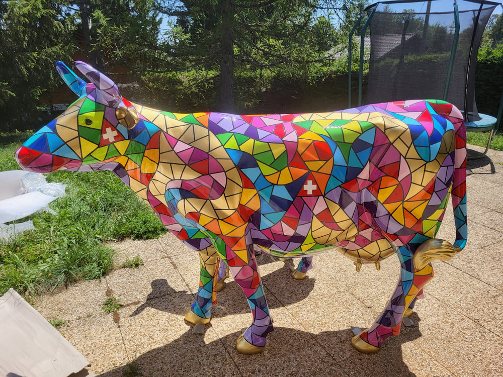 Vache Kuhtag mosaïque multicolore